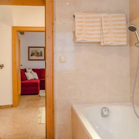 Weinfurter Luise Апартаменты *